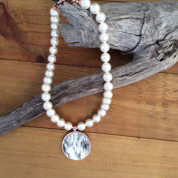 Pearl And Hide Necklace